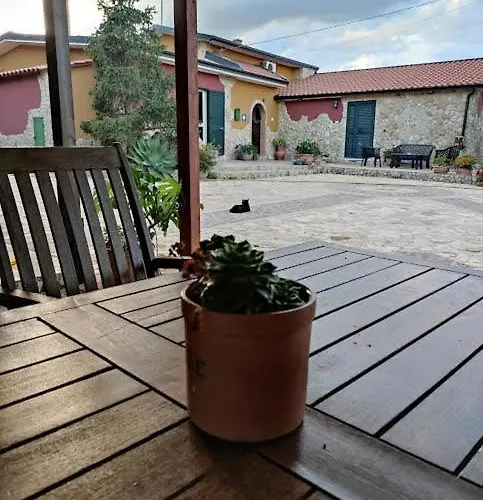 Alojamento de Acomodação e Pequeno-almoço Mare Calabria