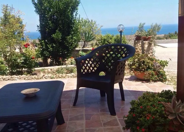 Alojamento de Acomodação e Pequeno-almoço Mare Calabria 3*