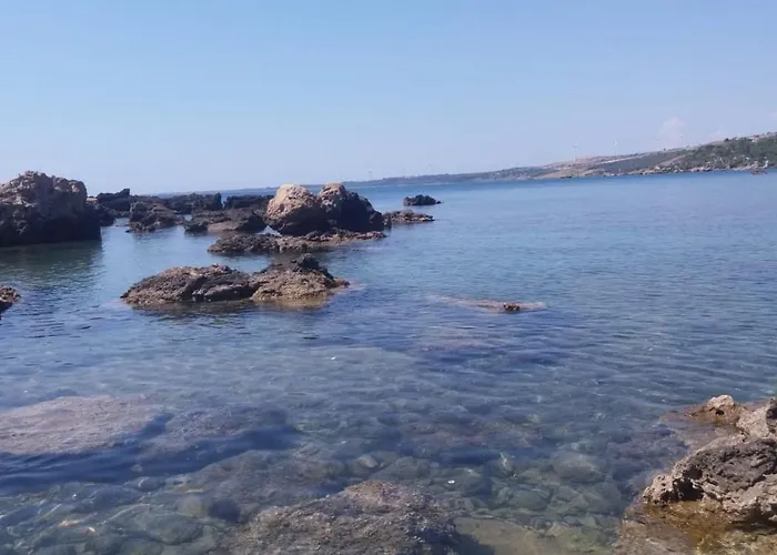 Alojamento de Acomodação e Pequeno-almoço Mare Calabria
